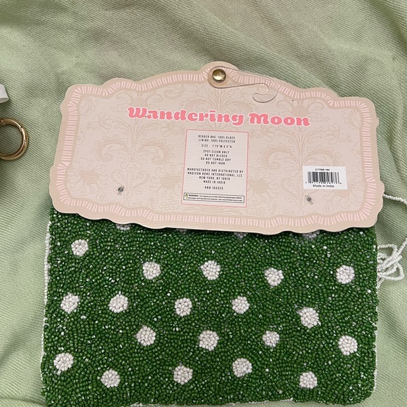 New Beaded Martini Clutch with Keychain - Picture 3 of 4